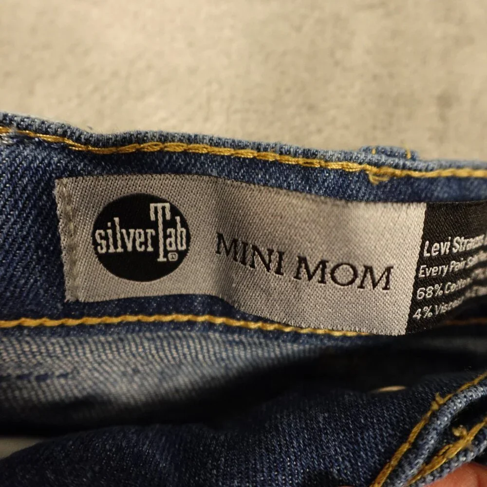 Levi's Jeans Silvertab Mini Mom Girls'‎ Size 8 Blue Denim Retro